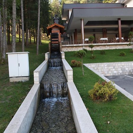 Hotel Balkana Vidovic ムルコニチ・グラード エクステリア 写真